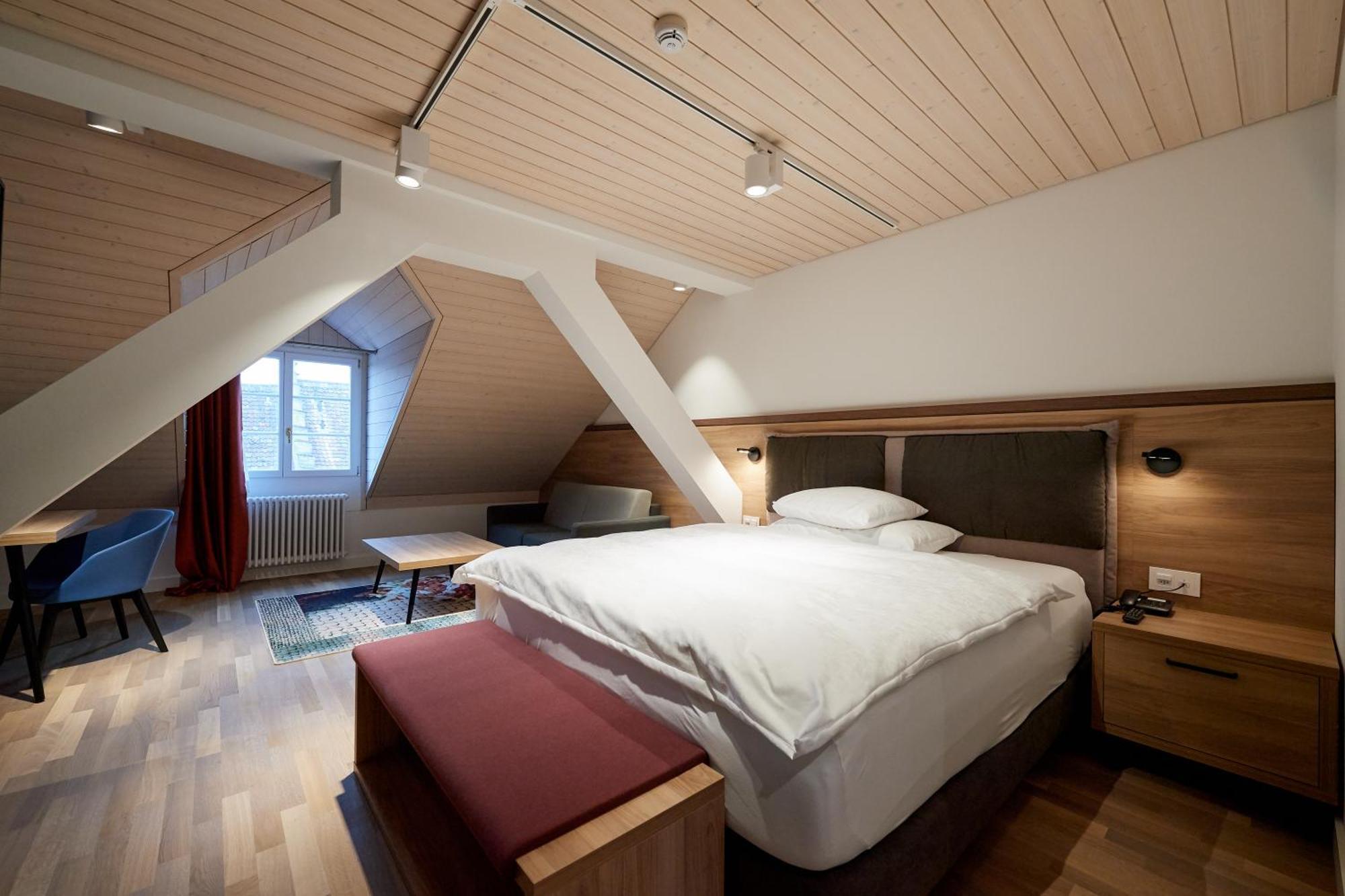 Hotel Restaurant Zum Goldenen Kopf Bülach Eksteriør billede